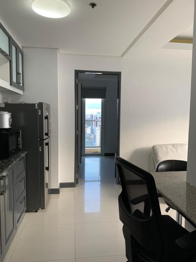 1 Bedroom With Balcony, Fully Furnished Overlooking Manila Bay At Birch Tower, Malate, Манила Экстерьер фото