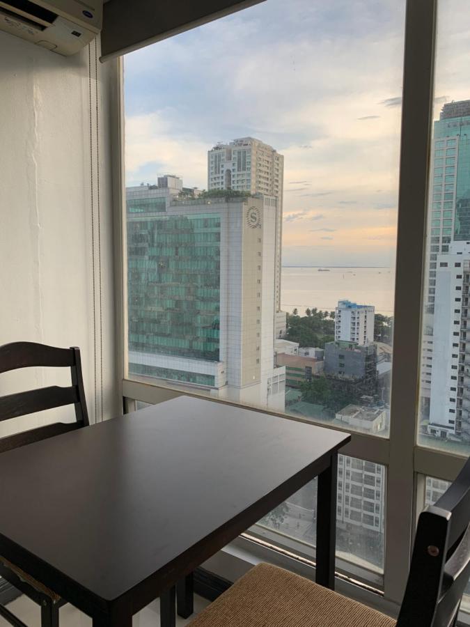 1 Bedroom With Balcony, Fully Furnished Overlooking Manila Bay At Birch Tower, Malate, Манила Экстерьер фото
